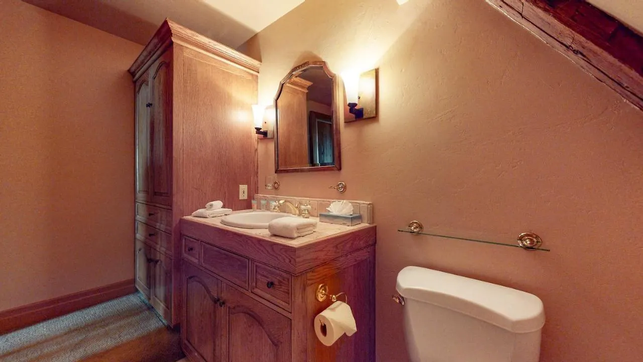 Juniper Ridge #16 Home Mammoth Lakes